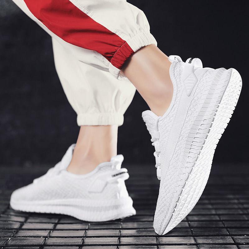 Men's Lightweight Breathable Slip On Running Sports Shoes