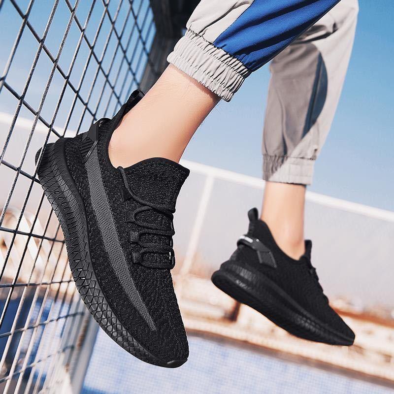 Men's Lightweight Breathable Slip On Running Sports Shoes